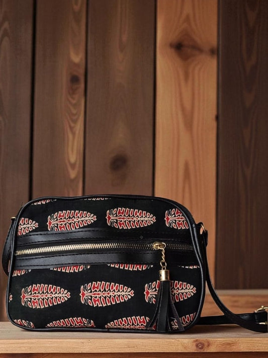 Stylish Black Ikkat Printed Sling Bags for Women – Trendy & Spacious