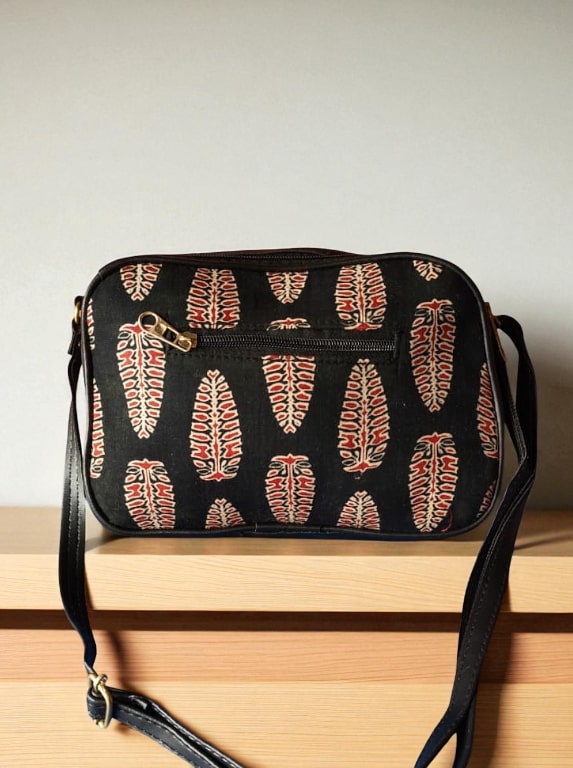 Stylish Black Ikkat Printed Sling Bags for Women – Trendy & Spacious