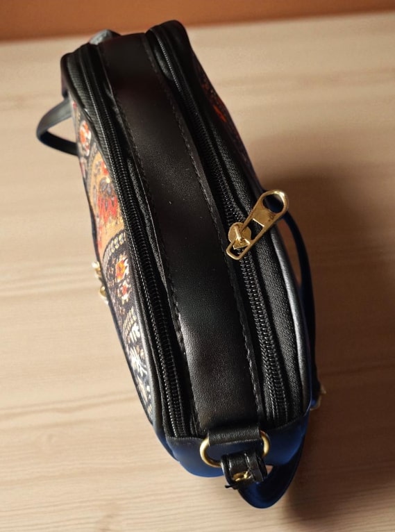 Stylish Black Ikkat Printed Sling Bags for Women – Trendy & Spacious