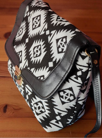 Chic Geometric Pattern Sling Bag for Women | Stylish Black & White Crossbody Purse